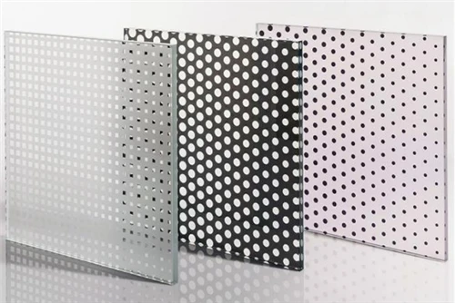 Keraminis tinkuotas stiklas vs skaitmeninis spausdintas stiklas: koks skirtumas?